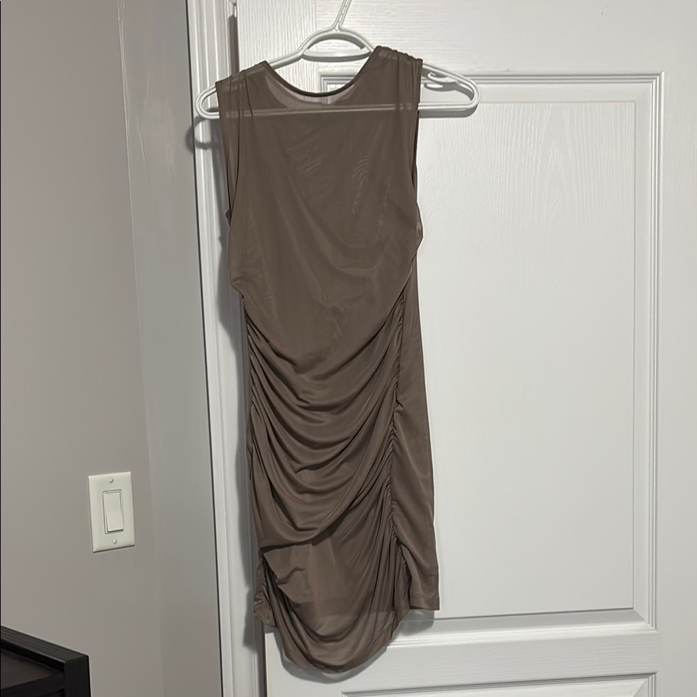 Elegant Brown Sleeveless Dress